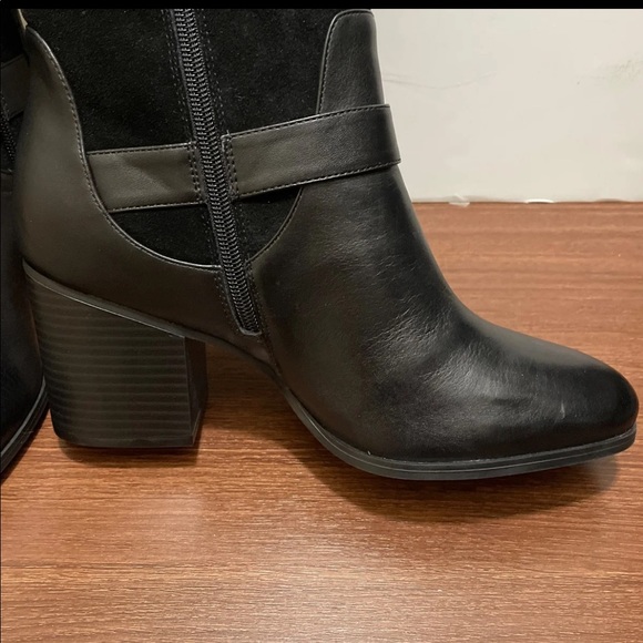 NEW GIANI BERNINI WOMEN'S JESSAA SUEDE CLOSED TOE KNEE HIGH BOOTS - Picture 6 of 8